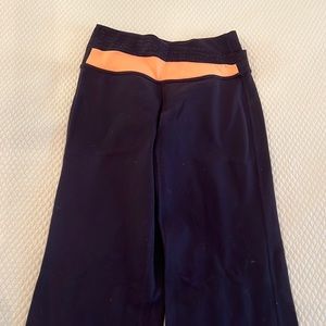 Lululemon size 2 regular yoga pants (Navy)